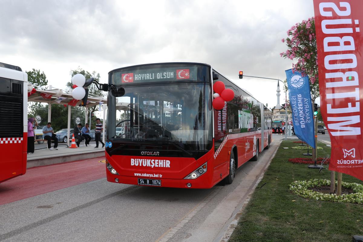 Sakarya'da Metrobüs dönemi başladı: Test sürüşü yapıldı