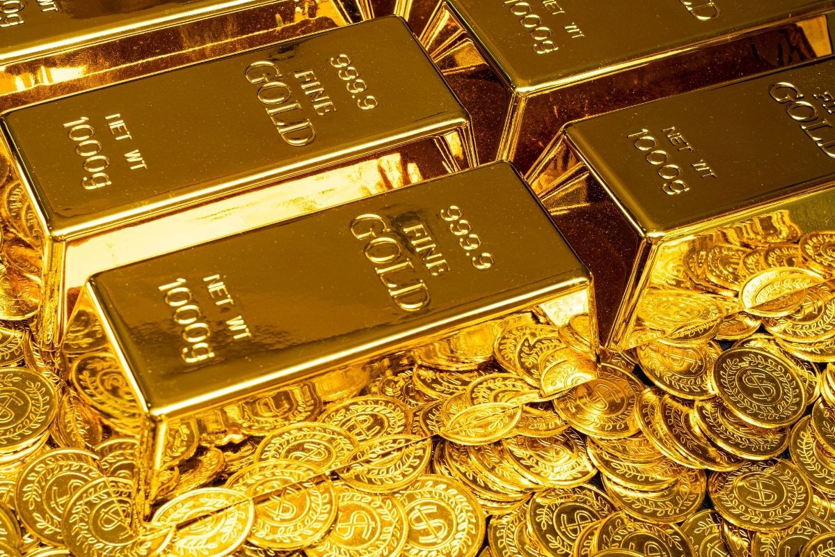Merkez bankaları ekonomik ve jeopolitik risklere karşı altına yöneliyor