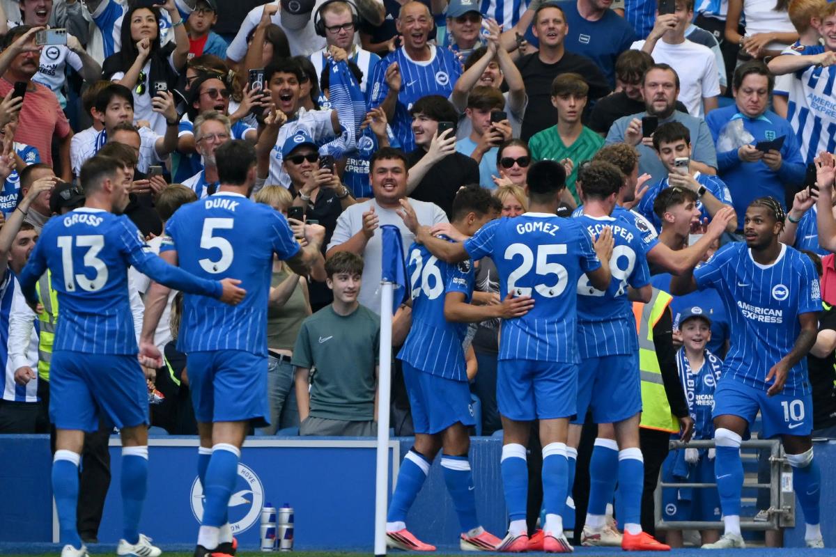 Premier Lig'de Brighton'a Aston Villa karşısında yarım saat yetti