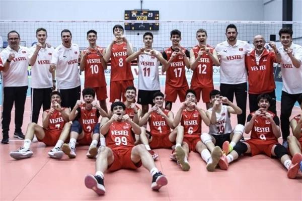 16 Yaş Altı Erkek Milli Voleybol Takımı, Avrupa Şampiyonası'na katılmaya hak kazandı