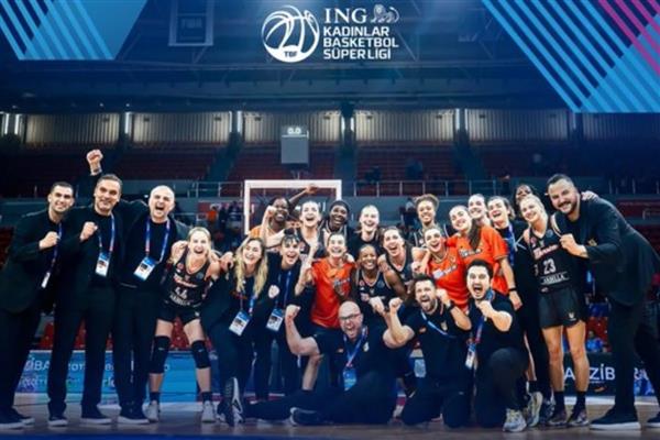 EuroLeague Kadınlar Yarı Finalinde Çimsa ÇBK Mersin, Valencia'yı yenerek final biletini kaptı, Fenerbahçe Opet ise yarı finalde veda etti