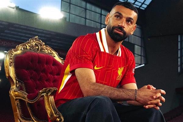 Mohamed Salah, 150 milyon euroluk astronomik teklifi reddederek Liverpool'da kalmayı seçti ve 20 milyon pounda yeni sözleşme imzaladı
