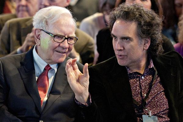 Borsa Sihirbazı Warren Buffett'in oğlu Peter Buffett 500 milyon doları elinin tersiyle nasıl itti