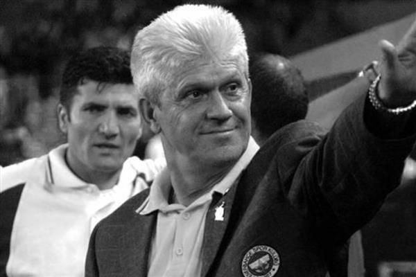Fenerbahçe'nin eski teknik direktörü Werner Lorant hayatını kaybetti