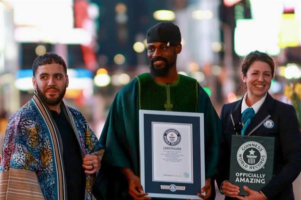 Nijeryalı Tunde Onakoya ve ABD'li Shawn Martinez, 64 saat satranç oynayarak rekor kırdı