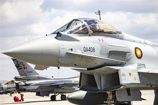 Alman hükümeti, Türkiye'ye Eurofighter satışını engellediği iddialarını yalanladı