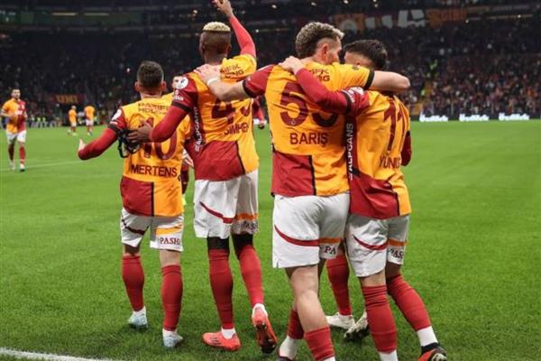 Osimhen'in öncülüğünde Galatasaray zirvede: Rekorlar, kariyer sezonları ve kupaya doğru emin adımlar