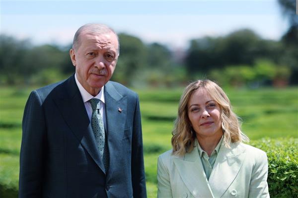 Cumhurbaşkanı Erdoğan: İtalya ile bugünkü zirvede yeni ticaret hacmi hedefimizi 40 milyar dolar olarak belirledik