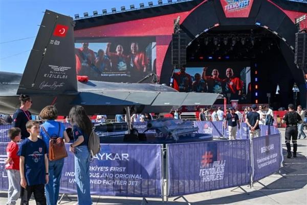 Bilimin ve teknolojinin kalbi KKTC'de arttı: TEKNOFEST'in final gününde yoğun ilgi