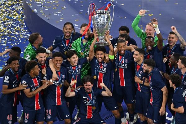 Avrupa'nın en büyük takımı, Şampiyonlar Ligi finalinde Inter'i farklı yenen Paris Saint-Germain oldu