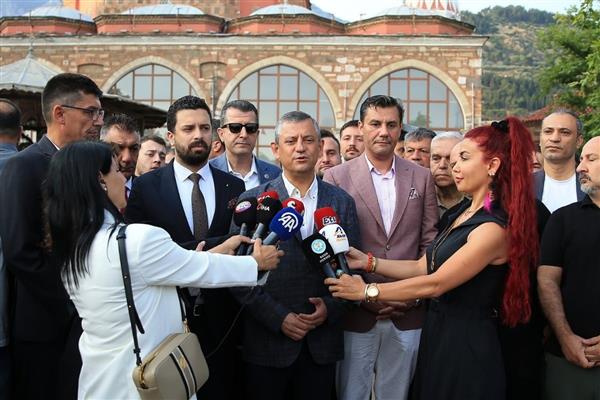 CHP Genel Başkanı Özgür Özel: Hepimizin bayram gibi bayramlara kavuşacağı yarınları diliyorum