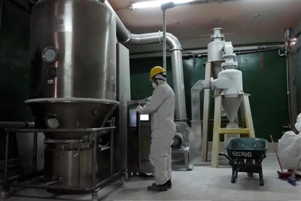 Çin, Umman'da 1,1 milyar dolarlık lityum pil fabrikası kuracak