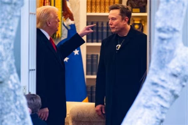 Elon Musk'a sınır dışı tehdidi