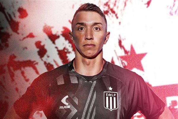 Galatasaray'ın efsane kalecisi Fernando Muslera, Estudiantes ile sözleşme imzaladı