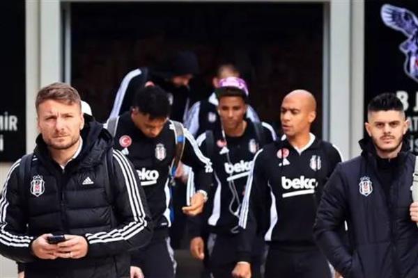 Siyah beyazlılar sezonu açmaya hazır: Beşiktaş'ta ayrılık listesi netleşiyor