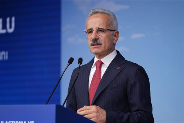 Bakan Uraloğlu: Kalkınma Yolu Hürmüz riskini azaltır