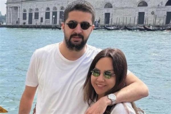 Dubai'de evlenen Ebru Gündeş ve Murat Özdemir çifti bugün uzaktan boşanıyorlar
