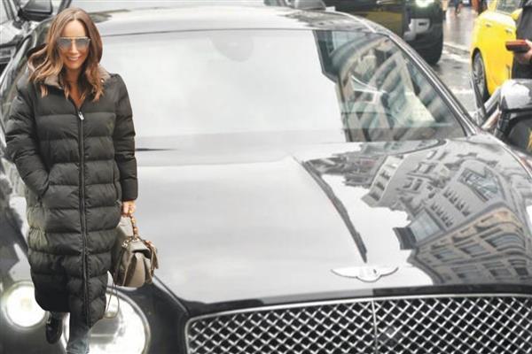 Hasan Dere'den boşanan Asena, 40 milyonluk Bentley'iyle Nişantaşı'nda: Ruhsatta benim adım yazıyor