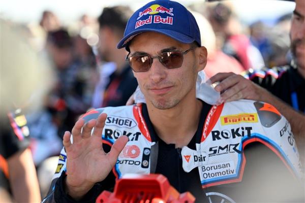 Toprak Razgatlıoğlu, Superbike İspanya ayağının ilk yarışını kazandı