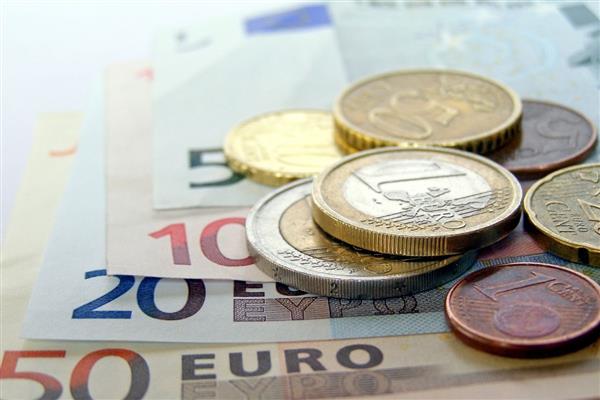 Wall Street'in önde gelen bankalarından çarpıcı euro tahmini