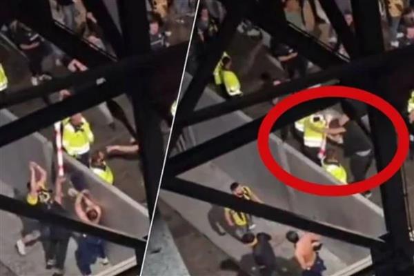 Hollanda polisinin Feyenoord maçı sonrası aradığı 3 Fenerbahçe taraftarından biri teslim oldu