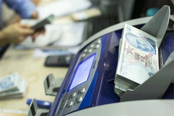 Bankalardan kredi çekemeyenleri yardım vaadiyle dolandıran 25 zanlı yakalandı