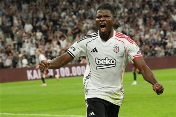 Beşiktaş'tan El Bilal Toure'nin sakatlığına dair açıklama: Uyluk arka adalesinde gerilme ve kanama tespit edildi