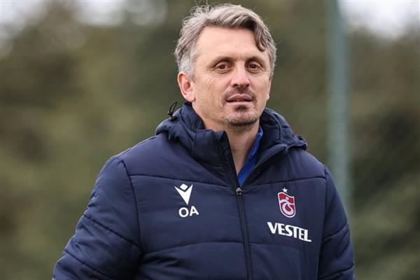 Eyüpspor, teknik direktörlük görevine Orhan Ak'ı getirdi: 3 yıllık anlaşma sağlandı