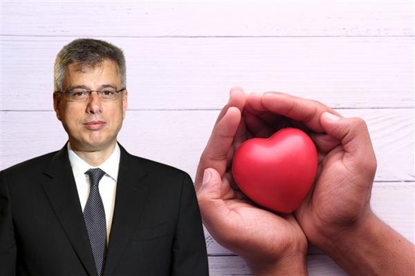 Sağlık Bakanı Kemal Memişoğlu, organ bağışının önemine dikkat çekmek için e-Nabız'dan organlarını bağışladı