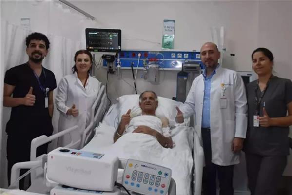 35 dakika kalbi duran İzmirli vatandaş İlker Hamurişçi soğutularak yaşama döndü