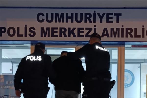 Tekirdağ'da fabrikadan bakır kablo çaldığı iddia edilen 4 zanlı tutuklandı