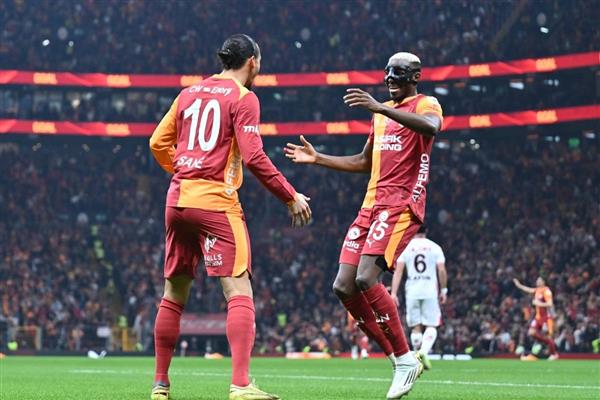 Galatasaray, Samsunspor karşısında 3 puanı uzatmalarda attığı golle aldı