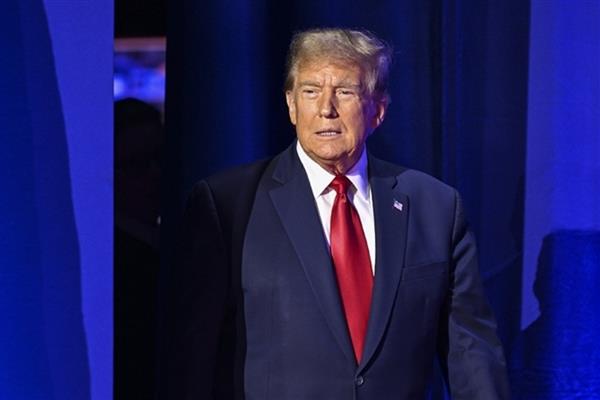 Trump, Netflix'in Warner Bros'u satın almasına dair endişelerini açıkladı ve süreci yakından takip edeceğini duyurdu