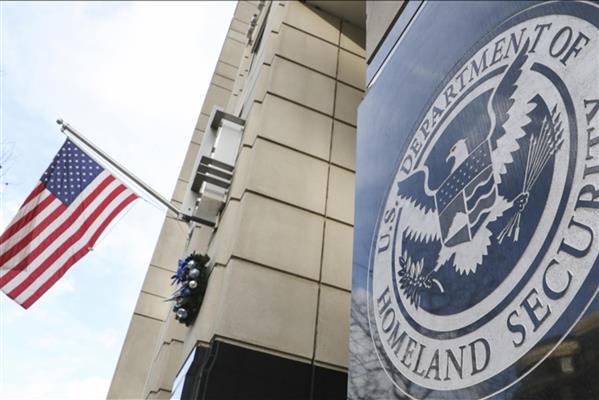 ABD Başkanı Donald Trump yönetimi 1 milyon dolar değerindeki altın kart vize programı başlattı