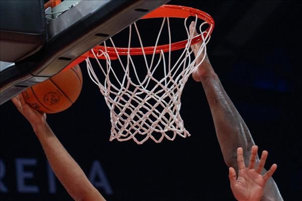 NBA Kupası'nda New York Knicks ve San Antonio Spurs finale kaldı