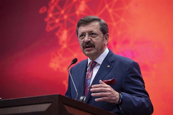 Türkiye Odalar ve Borsalar Birliği Başkanı Rıfat Hisarcıklıoğlu kredi faizleri neden düşmüyor diye sordu