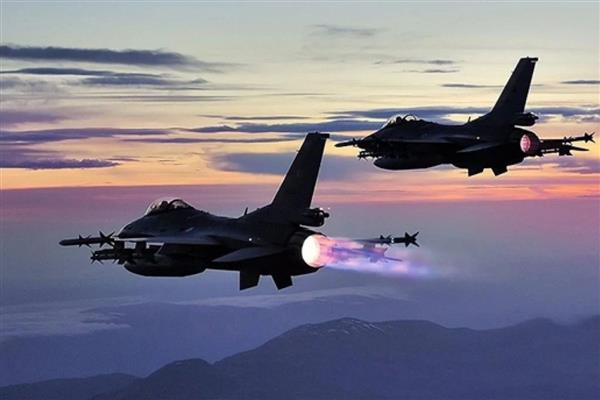 Karadeniz üzerinden gelen ve Türk hava sahasında kontrolden çıkan İHA düşürüldü, Esenboğa Havalimanı bir süre uçuşa kapatıldı