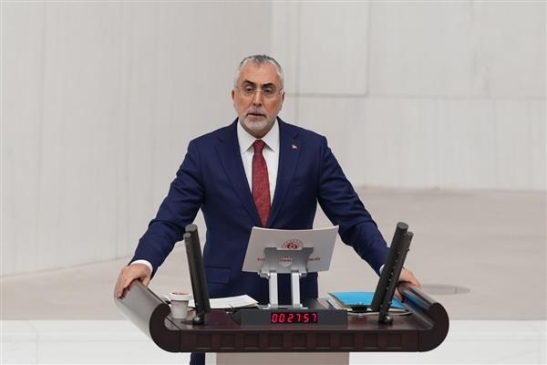 Çalışma ve Sosyal Güvenlik Bakanı Işıkhan, çalışanları enflasyona ezdirmeyecek bir noktada asgari ücreti belirleyeceklerini söyledi