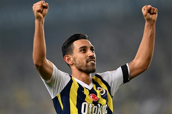 Fenerbahçe İrfan Can Kahveci'yi ikinci yarı planlamasında düşünmüyor