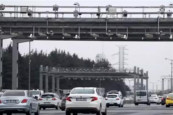 Ulaştırma Bakanı Uraloğlu yeni yılda köprü ve otoyol ücretlerinin artacağını açıkladı