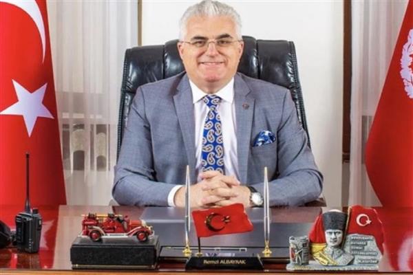 İBB İtfaiye Daire Başkanı ve Genel Sekreter Yardımcısı Remzi Albayrak gözaltına alındı