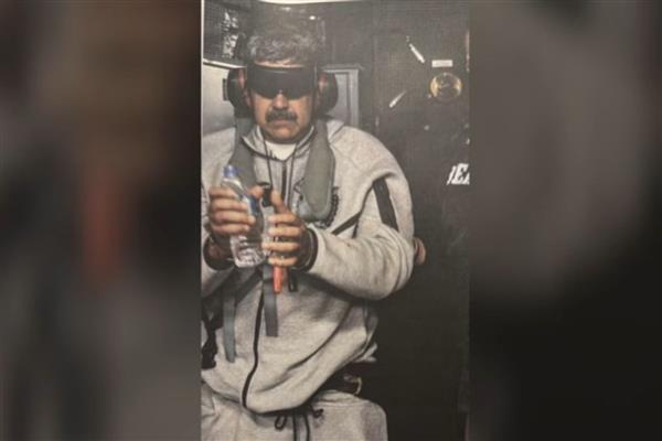 ABD Başkanı Trump, kaçırılan Nicolas Maduro'ya ilişkin ilk kareyi paylaştı