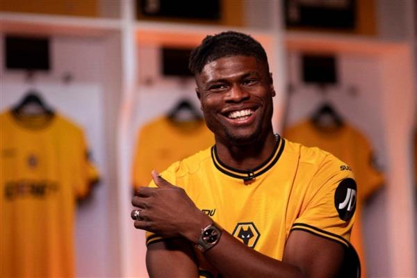 Beşiktaş'ta savunma planı değişti, Agbadou için Wolverhampton'a yeni teklif