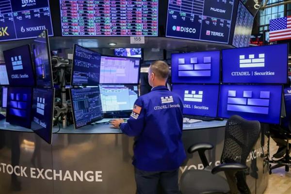 New York borsasında 'bağımsızlık' endişesi, ilk işlem gününe düşüşle başladı