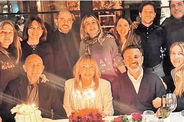 Dalia Garih'e bir günde üç ayrı doğum günü kutlaması