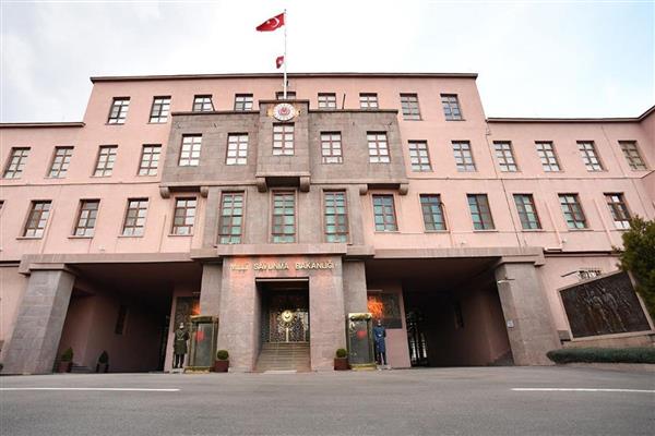 Milli Savunma Bakanlığı, İran sınırındaki 380 km'lik beton duvarın bittiğini açıkladı