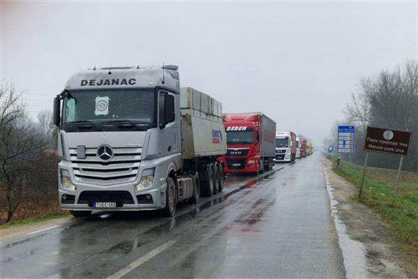 Schengen protestoları sınırları kapattırınca Balkan ülkeleri yakıt kriziyle karşı karşıya kaldı
