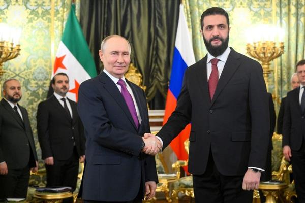 Rusya lideri Putin, Moskova'da ağırladığı Suriye Cumhurbaşkanı Şara'yı tebrik etti, Suriye'nin toprak bütünlüğünü desteklediğini söyledi