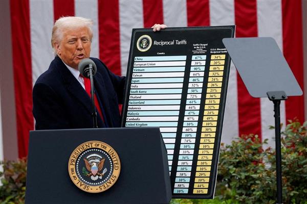 ABD Başkanı Trump'ın tarife politikası Asya'ya 621 milyar dolara mal olabilir