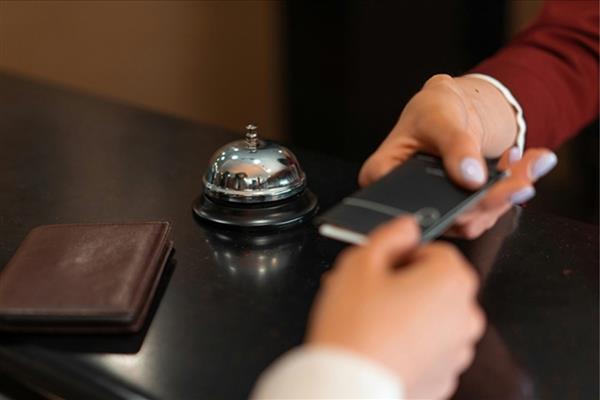 TİHEK'ten erkek müşterilere yönelik otel rezervasyonu reddine 'ayrımcılık' cezası